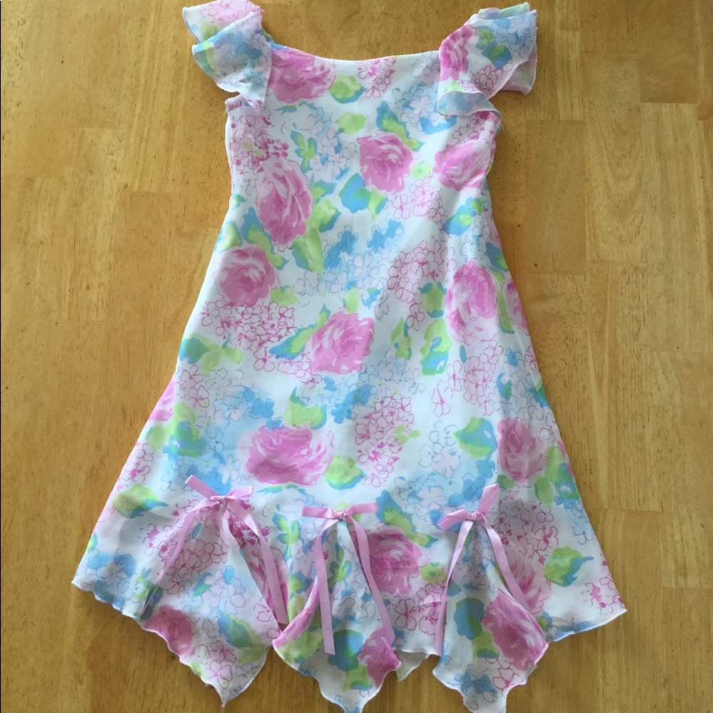 Beautiful pink dress for girl for all occasions.